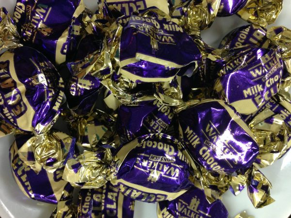 MILK CHOCOLATE ECLAIRS 200g