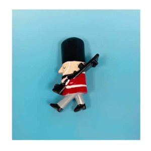 WALKING GUARD MAGNET